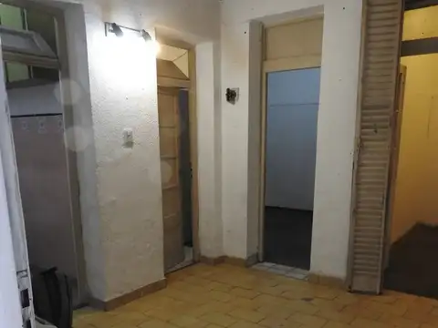 Ph de 2 ambientes de 35 m² con patio y baulera - villa devoto (av. mosconi y concordia) apto crédito - apto profesional - se puede edificar