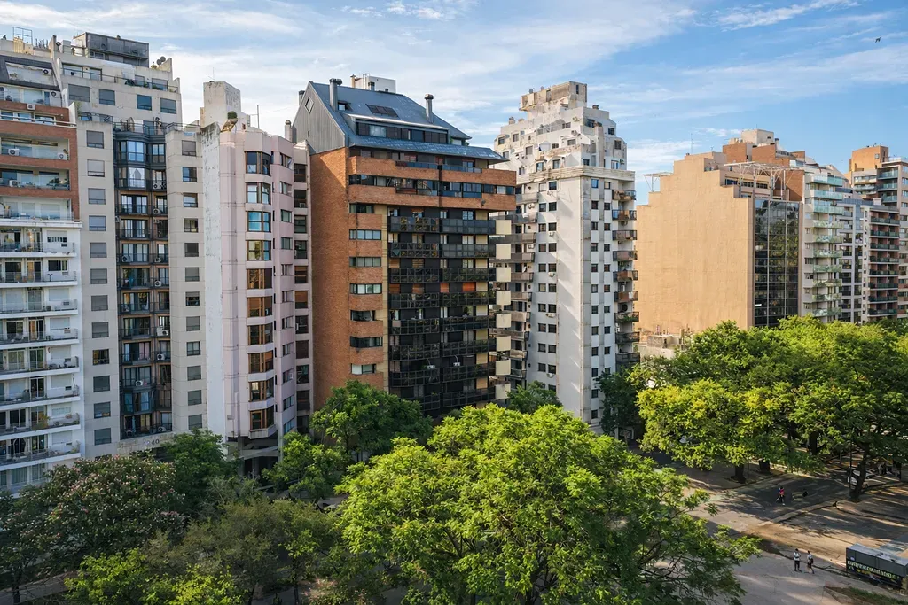 Piso de Categoría Premium - Vista a Parque Las Tejas