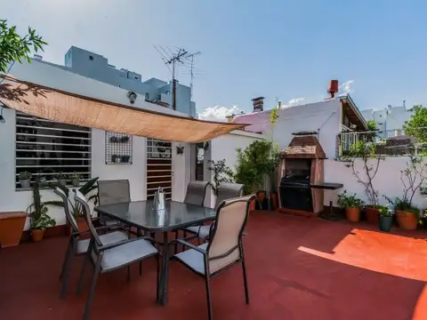 Venta ph en almagro con 5 ambientes y terraza