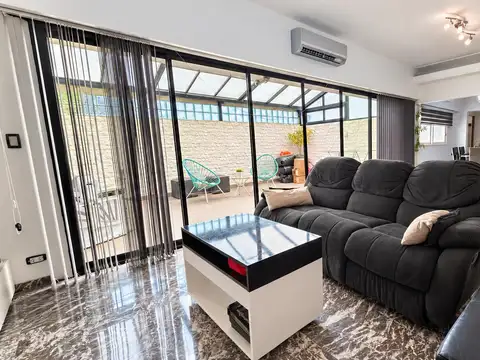 Villa luro: venta ph 4 amb entrada independiente, cochera, terraza y parrilla – sin expensas
