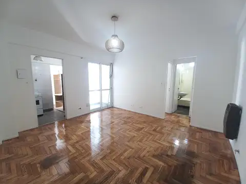 Departamento en almagro con balcón y lavadero