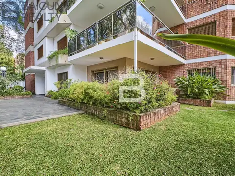 Venta departamento tipo casa con jardín en belgrano r
