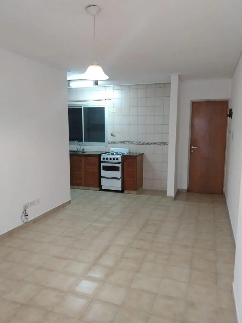OPORTUNIDAD!!! BALCARCE 500  ALQUILER DPTO. DE 1 DORMITORIO