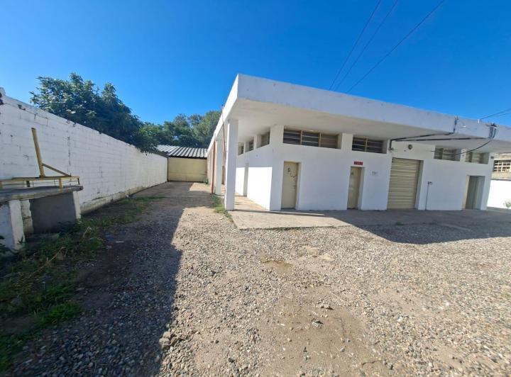 Local comercial · 600m²