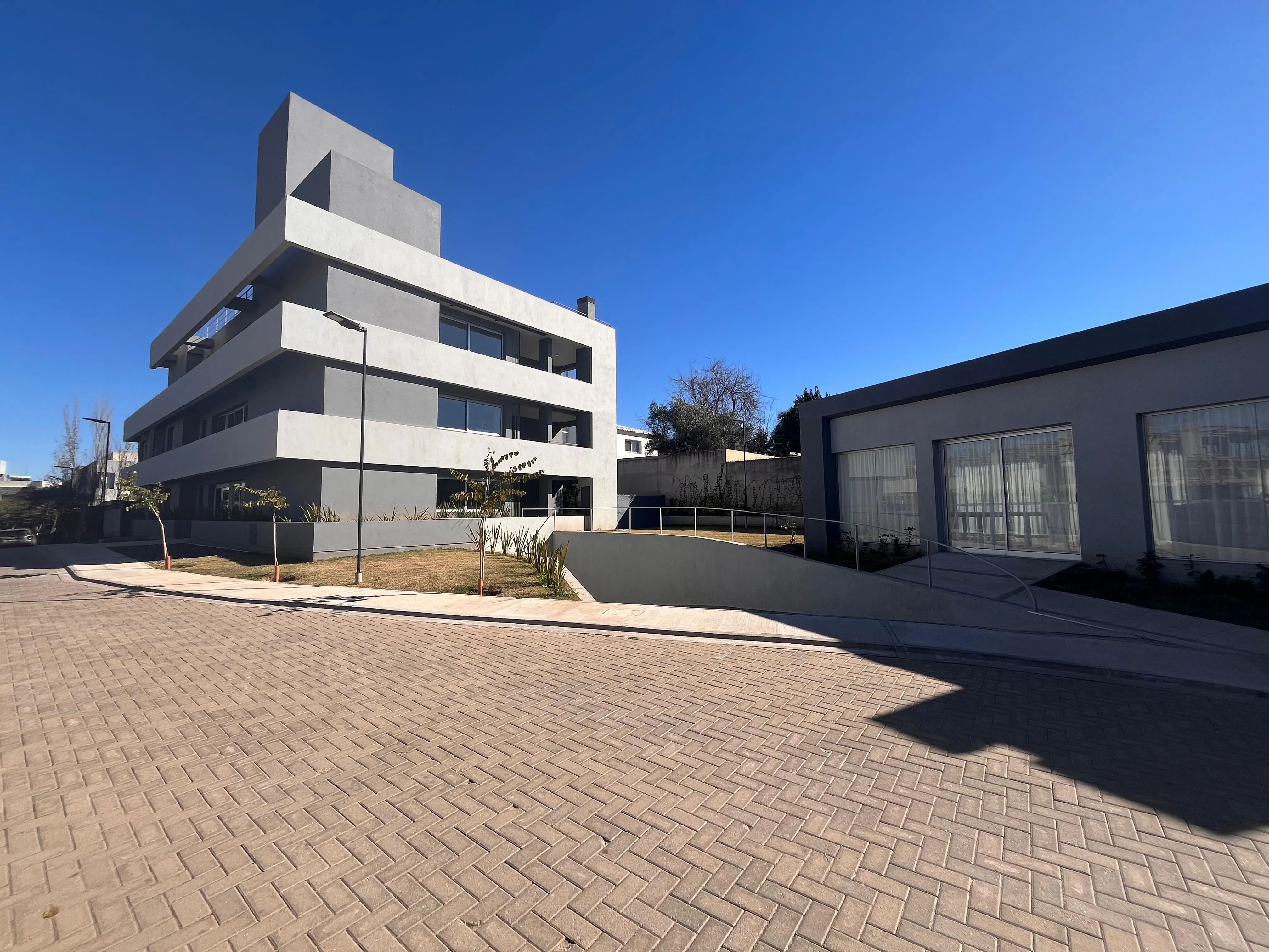 VENTA Departamento 3 dormitorios cochera Housing OPORTUNIDAD