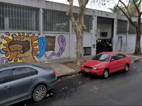 Venta terreno con depositos y rentas