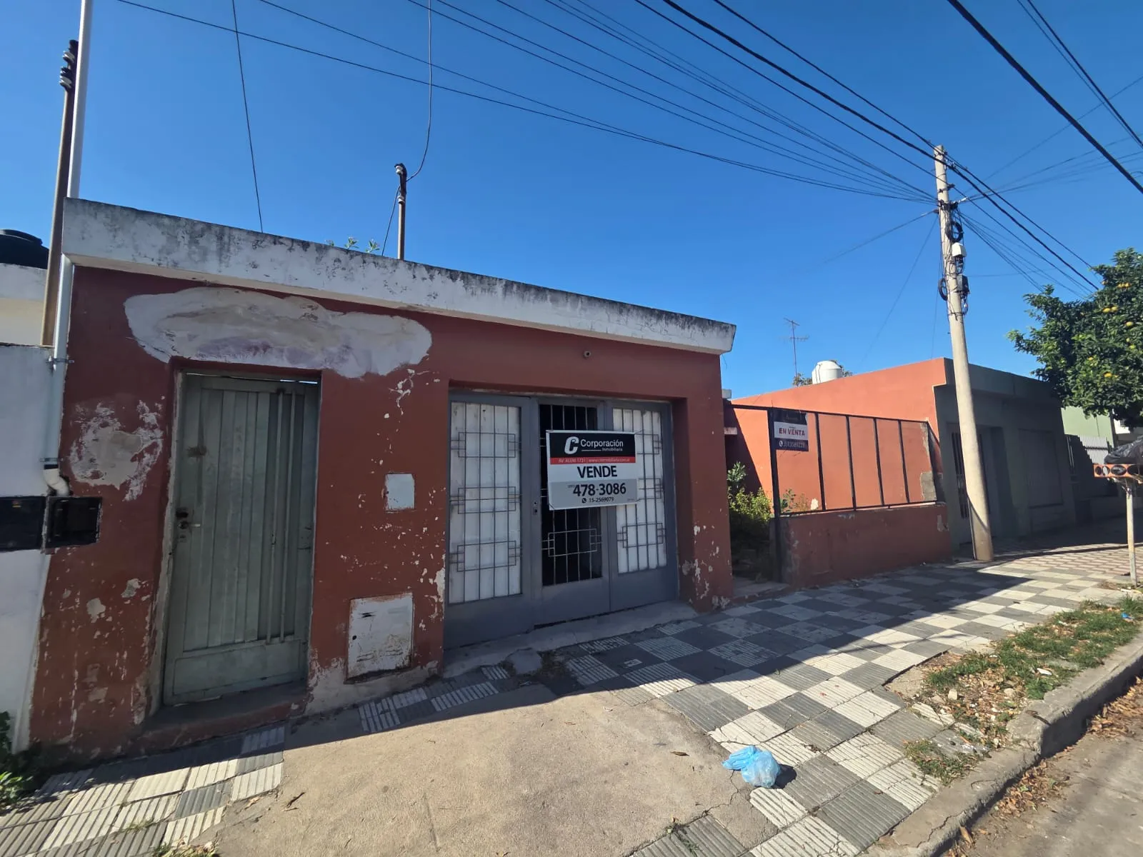 SAN NICOLAS - HELSINSKI 2364 - CASA   DEPTO A RECICLAR