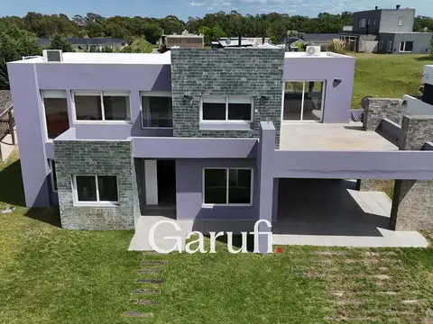 Casa en venta financiada y alquiler temporal en costa esmeralda deportivo 1