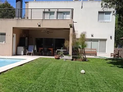 Casa en alquiler temporal en barrio cerrado villa flaubert, bella vista