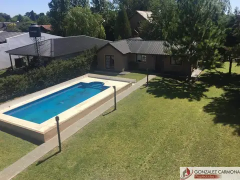 Casa quinta en alquiler temporario de 800m2 ubicado en barrio parque almirante irizar