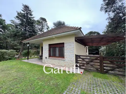 Casa en alquiler anual en pinamar de 3 ambientes