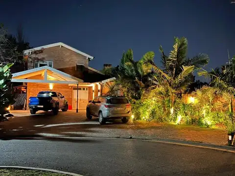 Excelente casa en alquiler en santa bárbara de 5 ambientes