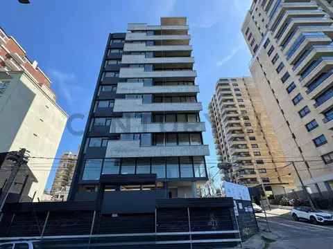 Piso en venta frente al golf alem