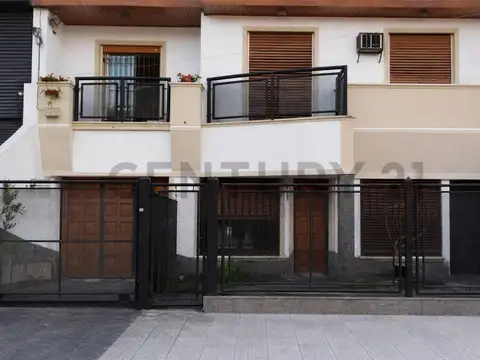 Ph en block: 3 unidades sobre lote de 431 m² en san justo - acepta permuta - apto crédito.