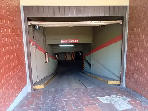 Cochera venta adrogue pleno centro