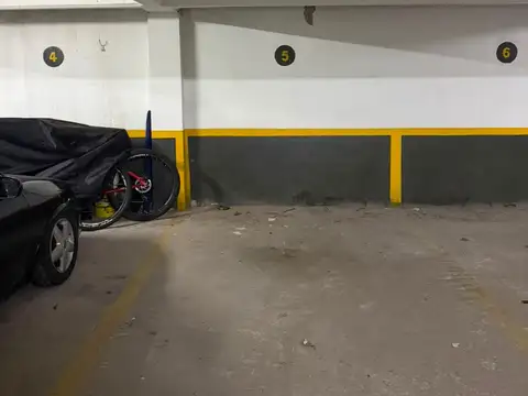Venta cochera b. la perla portón autom. 2°sub.