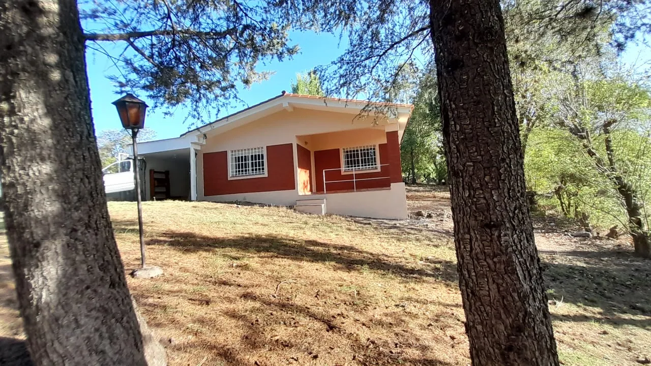 VENDO HERMOSA CASA EN LA GRANJA U$S 75.000