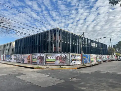 Oficina premium de 124 m2 en alquiler con 5 cocheras en domus office 148, ubicada en martínez.
