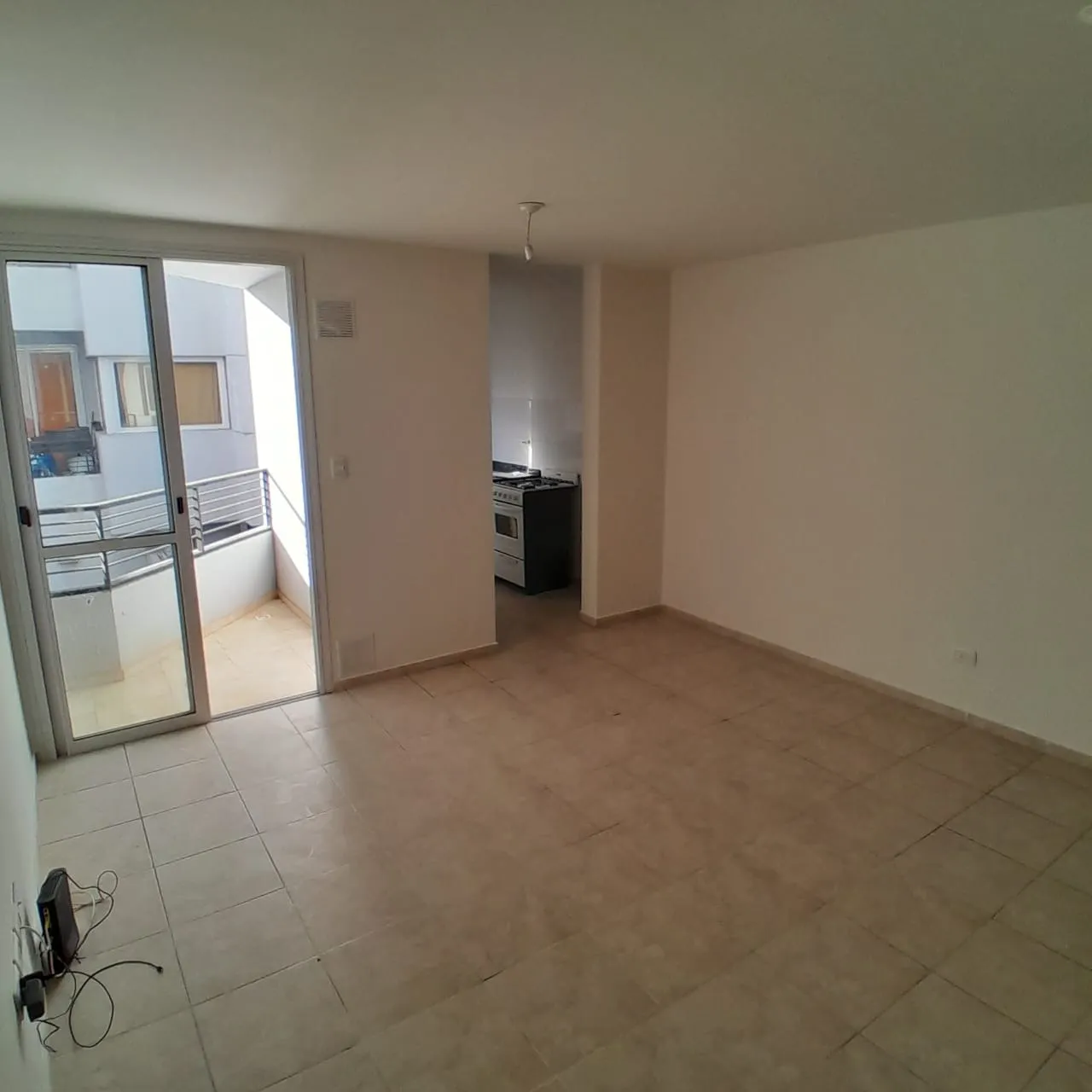 HERMOSO DEPTO 2 HAB. CON BALCON SOBRE CALLE PUEYRREDON!