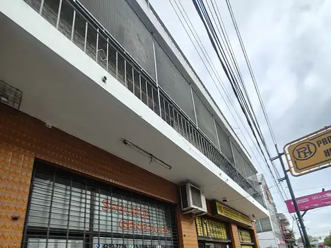 Importante propiedad comercial y residencial sobre av. boulevard buenos aires