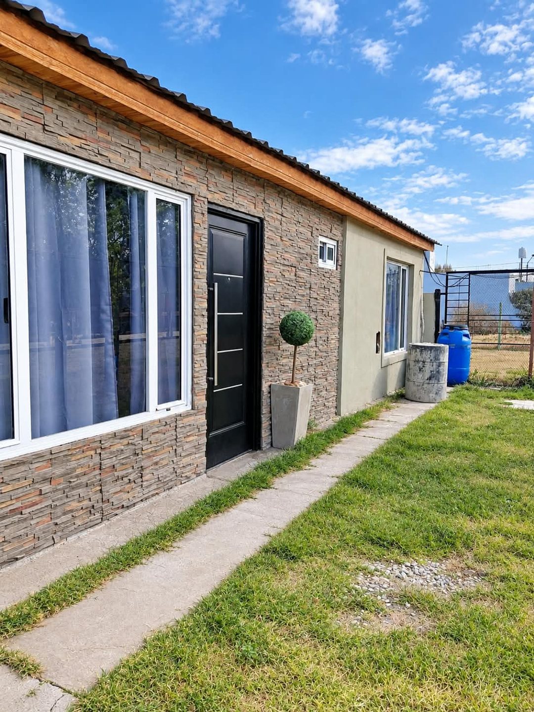 CASA 2 DORMITORIOS VENECIA PLOTTIER