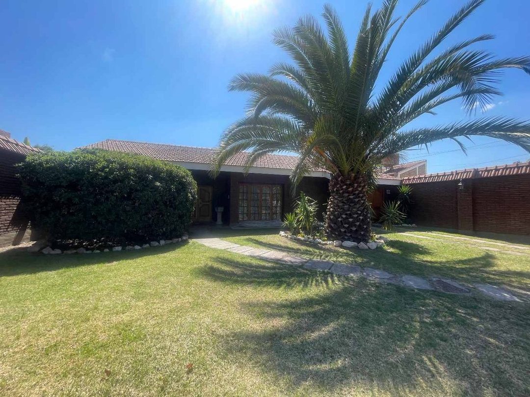 CASA EN VENTA 3 DORMITORIOS MAIPU MENDOZA