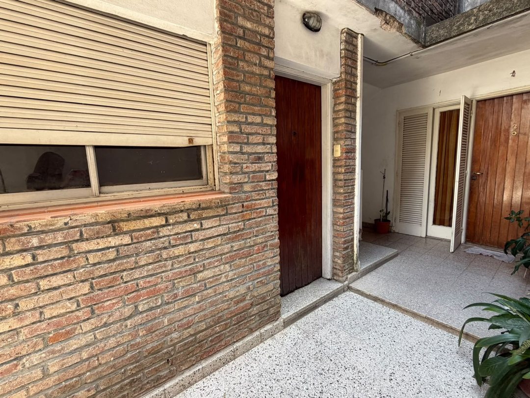 VENTA INTERNO DE 2 DORM EN BARRIO CONSTITUYENTES