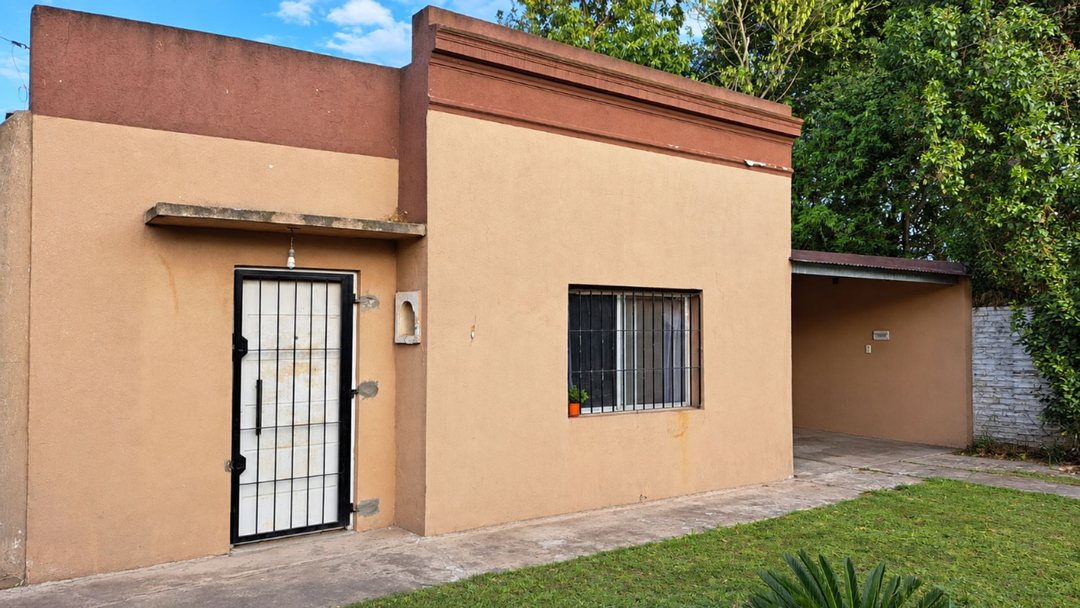 CASA EN VENTA 3 AMBIENTES GLEW