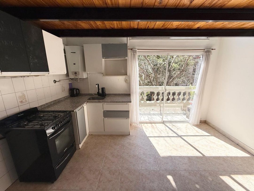 VENTA PH 3 AMBIENTES SAN CRISTOBAL SIN EXPENSAS