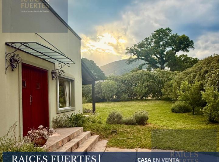 Casa · 1400m² · 4 Dormitorios