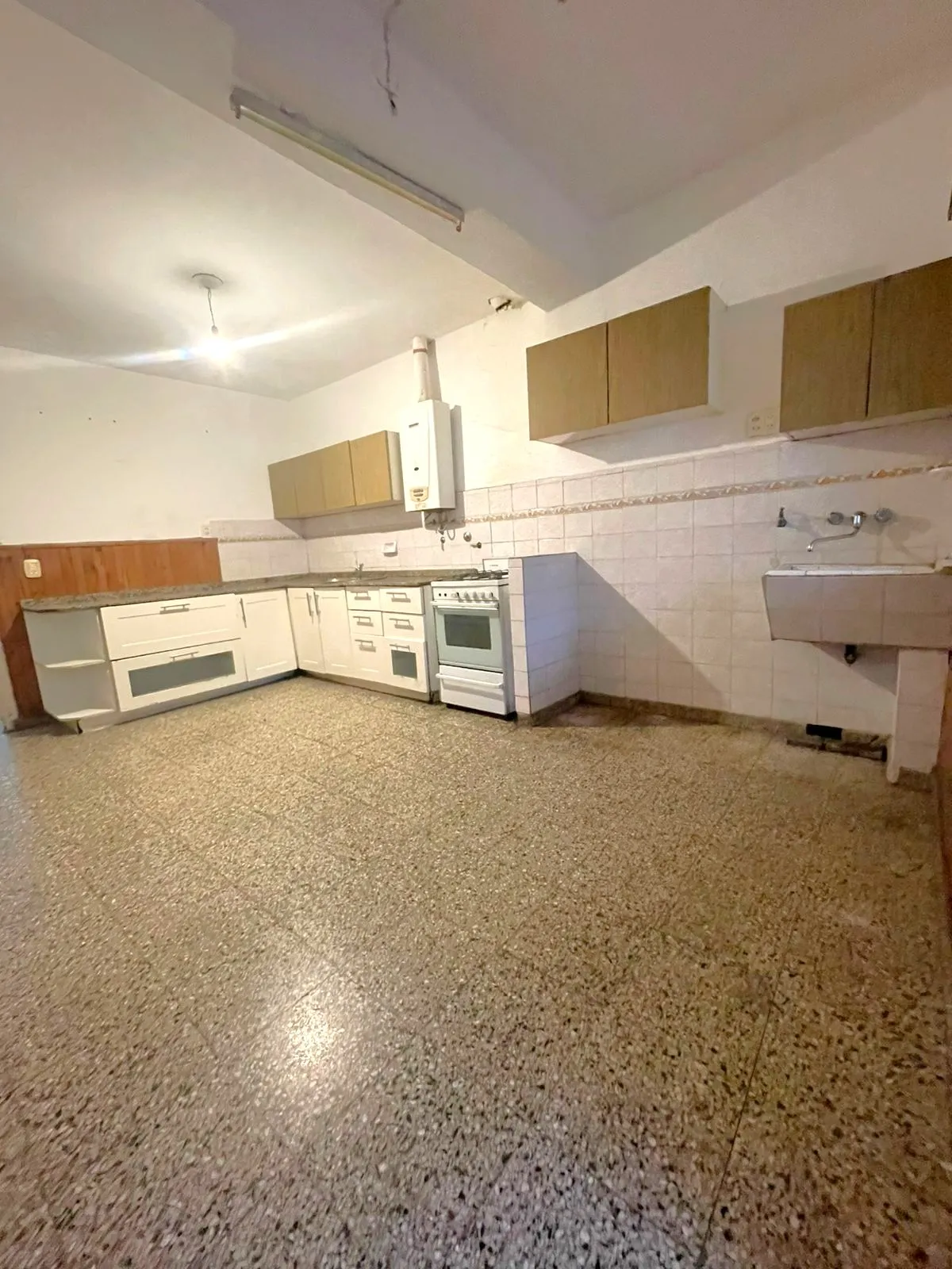 Excelente Casa en Venta, 3 dorm, Alto Alberdi !!