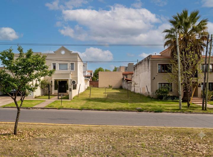 Terreno · 440m²