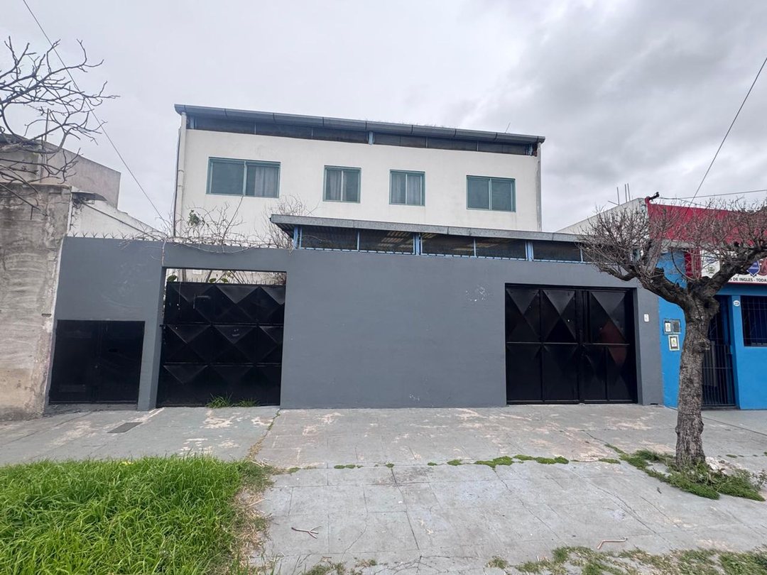Edificio educativo en venta · Apto jardín, Solano