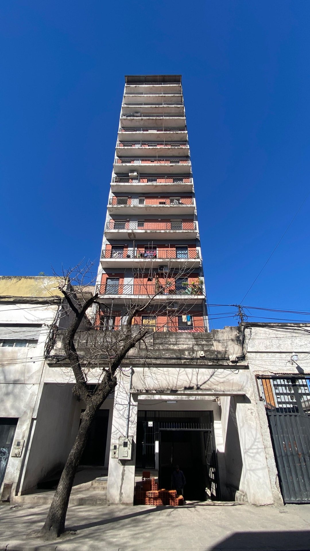 VENTA MONOAMBIENTE BOLIVAR 800