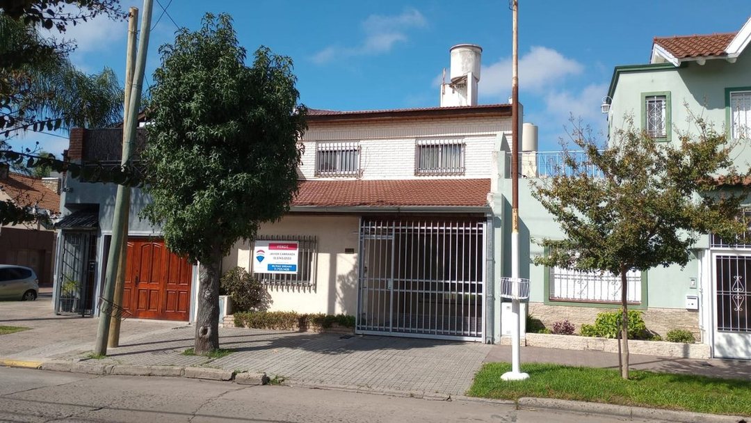 VENTA DE CASA 4 AMBIENTES RAMOS MEJIA