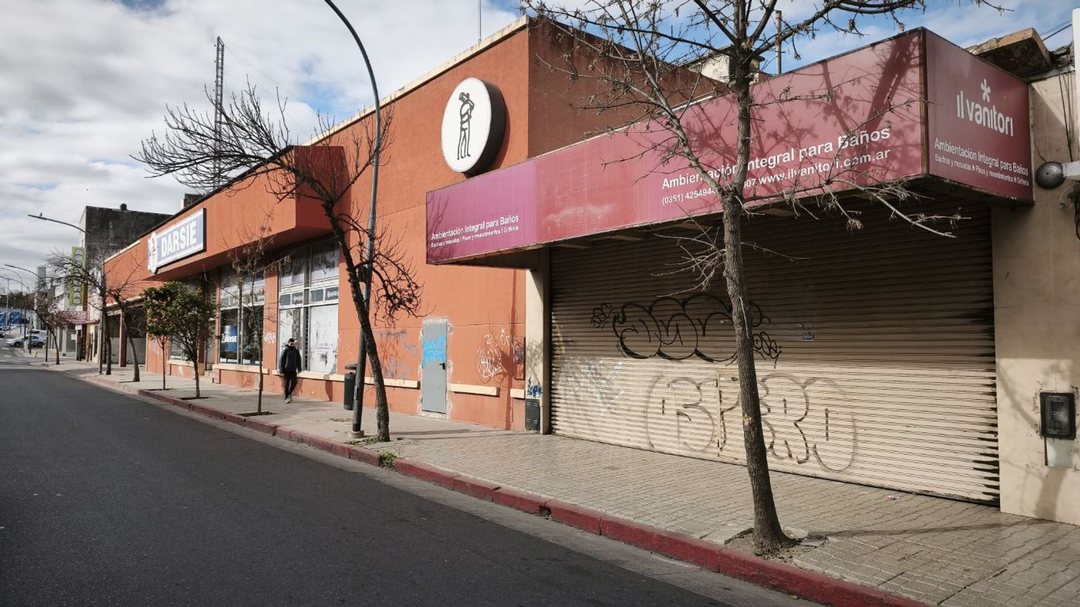 LOCAL EN ALQUILER DE 414 M2 - ALVEAR 740 - CORDOBA