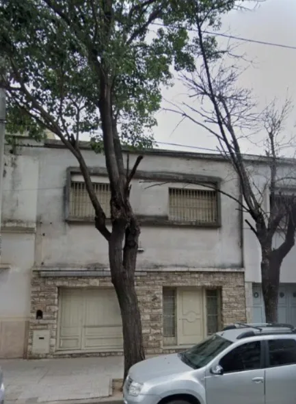 CASA DE 2 PLANTAS - MUY COMODA EN B° ALTA CORDOBA
