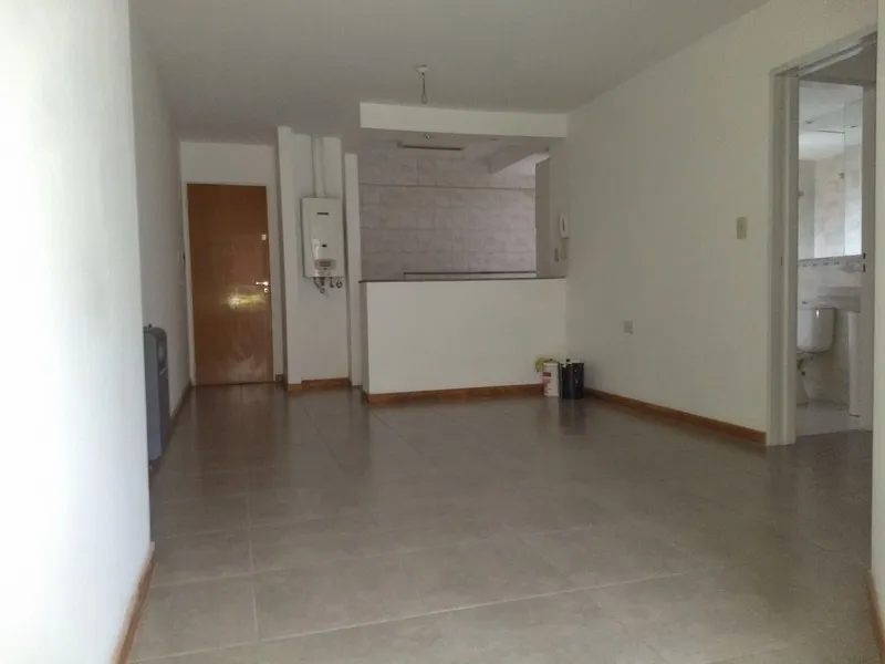 1 dormitorio c/balcón