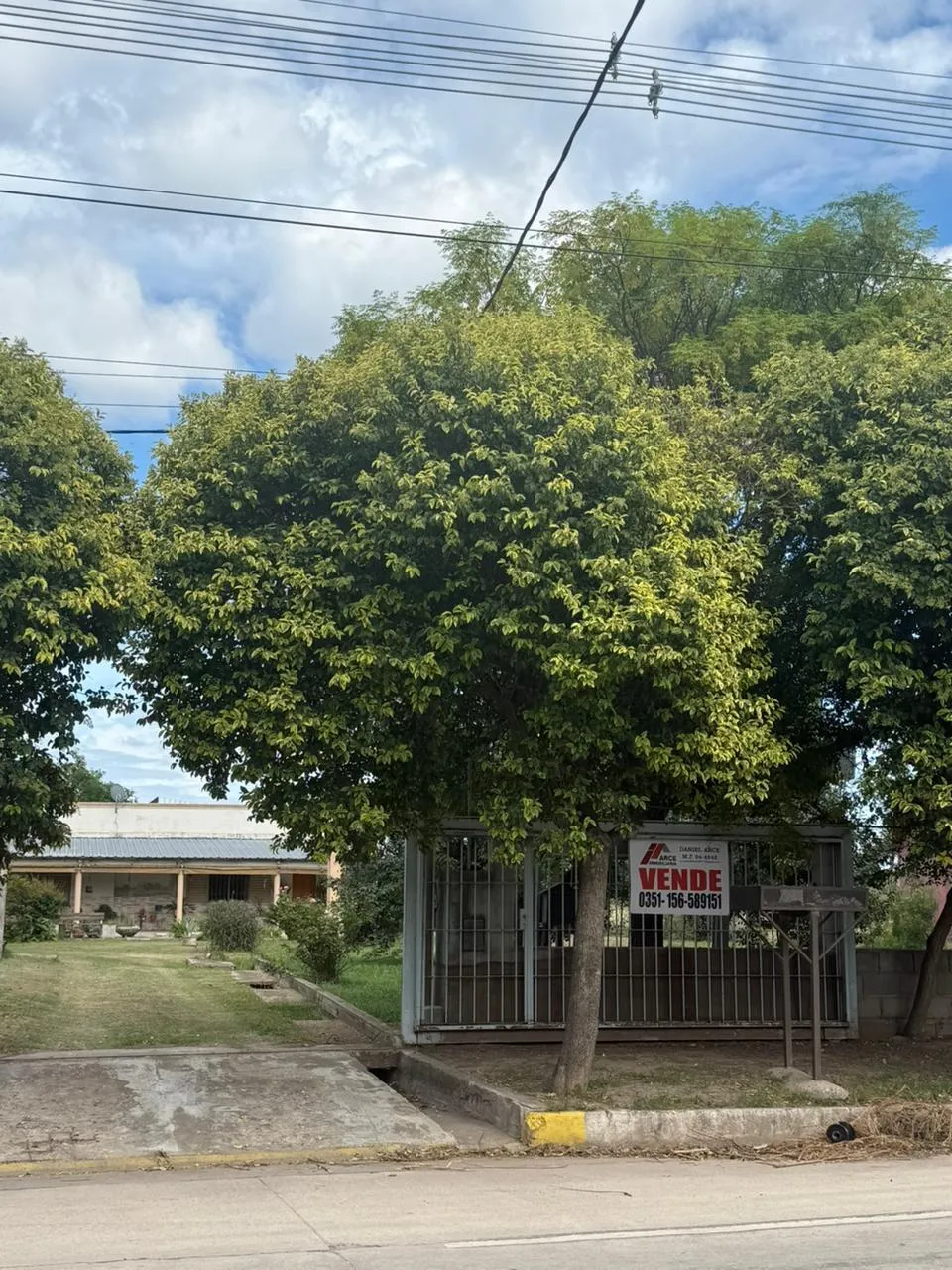 CASA Y GALPÓN EN VENTA COLONIA TIROLESA