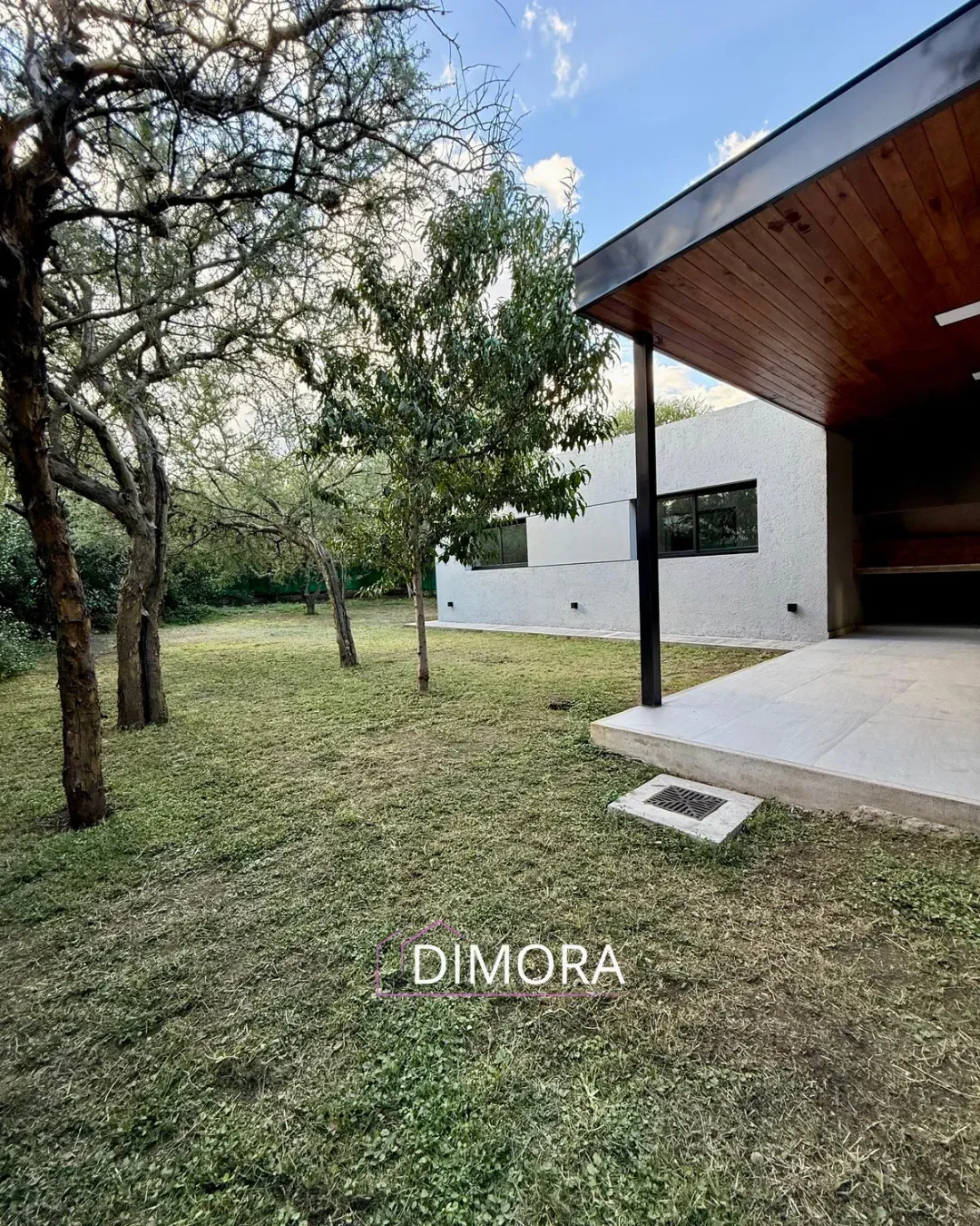 ¡MIRA YA! Casa a Estrenar en Barrio Las Cañitas - 2 dormitorios, 2 baños, y más!