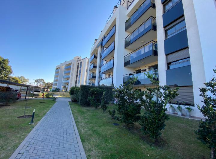 Departamento · 90m² · 5 Ambientes · 1 Cochera