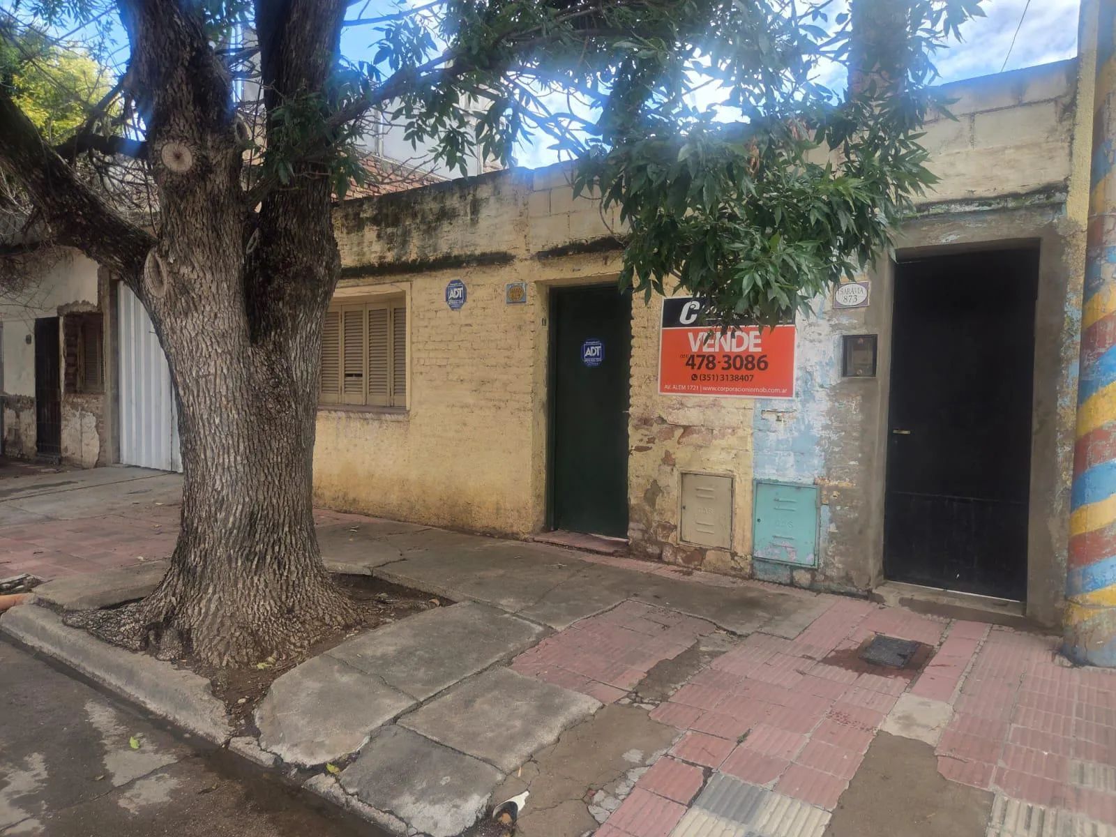 GRAL BUSTOS - SARAVIA 873 - 2 DEPTOS EN VENTA