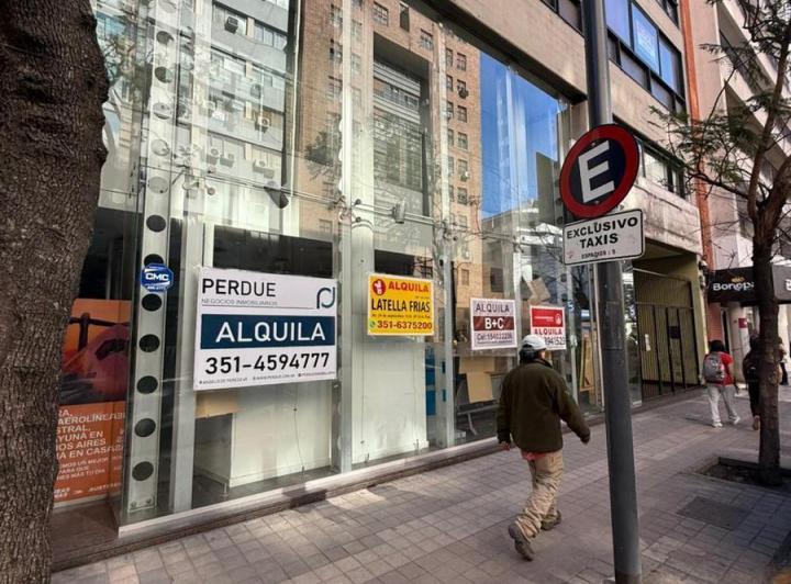 Local comercial · 690m² · 6 Ambientes