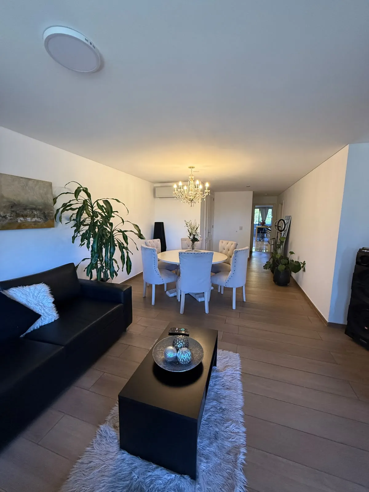 MERGER VENDE DEPARTAMENTO EN VILLAGE PLAZA
