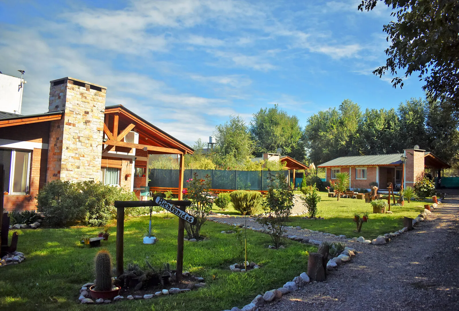 Venta Permuta Complejo Turístico en Calamuchita: Casa y 2 Cabañas