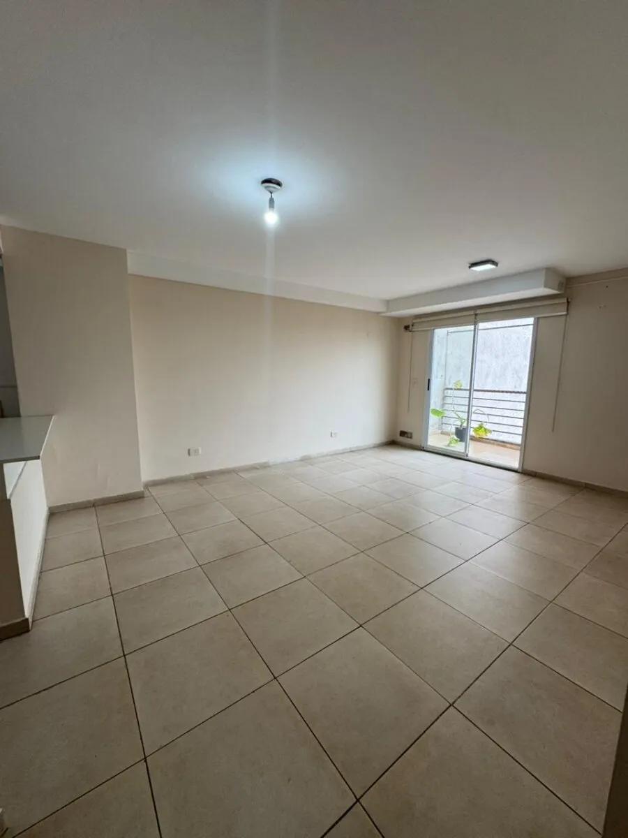 Semi Piso 2 Dorm, 2 Baños y Balcón En Venta - B° Alto Alberdi