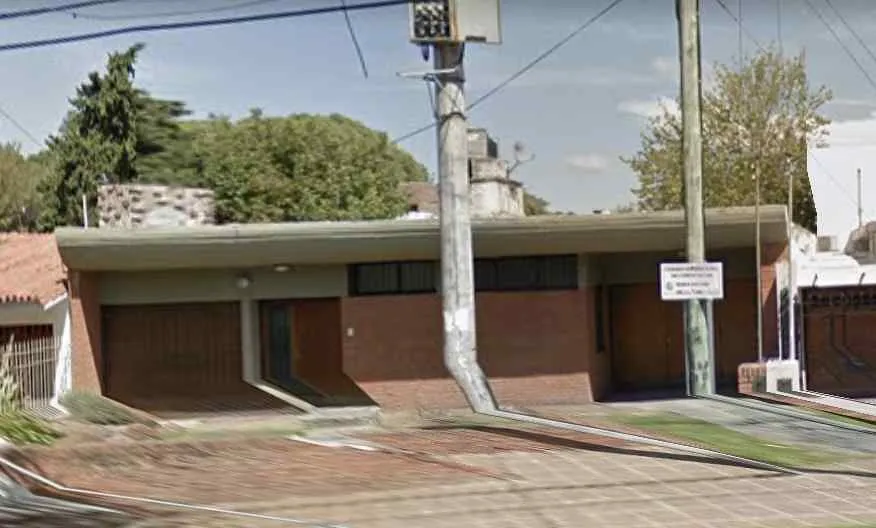 VENDO CASA 3 DORM AMPLIA BARRIO PARQUE VELEZ SARSFIELD SOBRE NACIONES UNIDAS