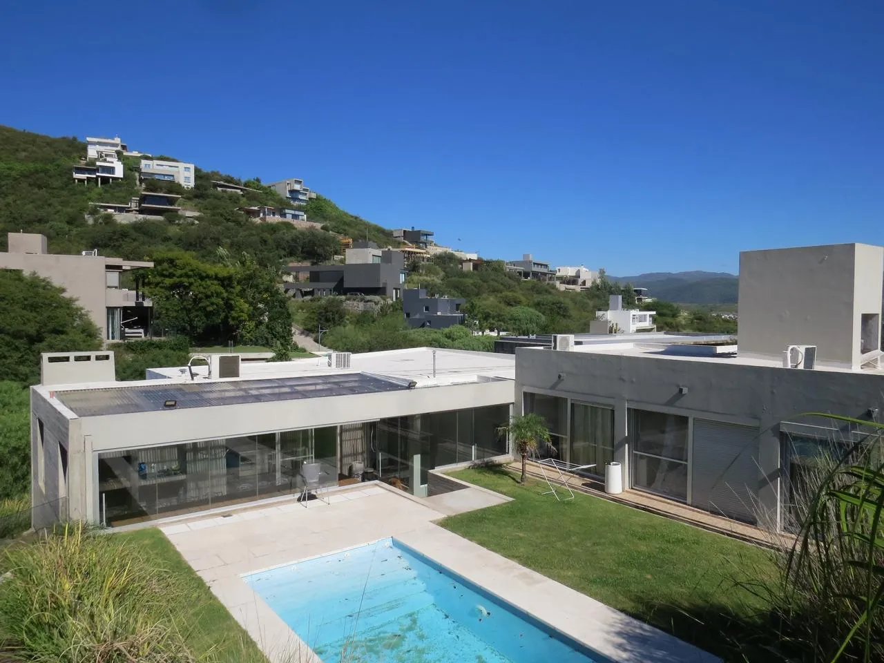 VENTA INCREIBLE CASA EN COUNTRY LA CUESTA