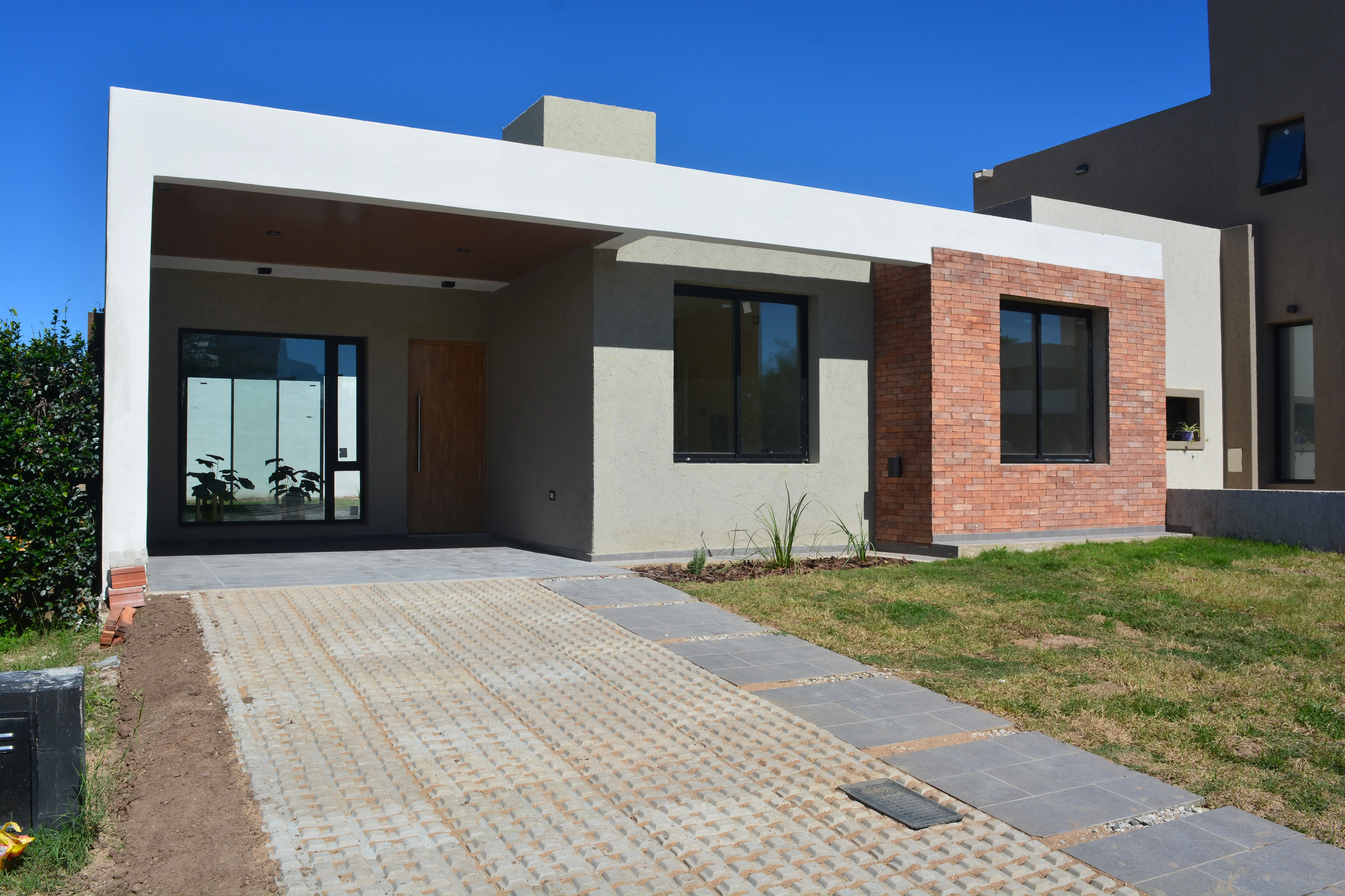 VENTA CASA EN DOCTA MALAGUEÑO - 3 DORMITORIOS, APTO CRÉDITO