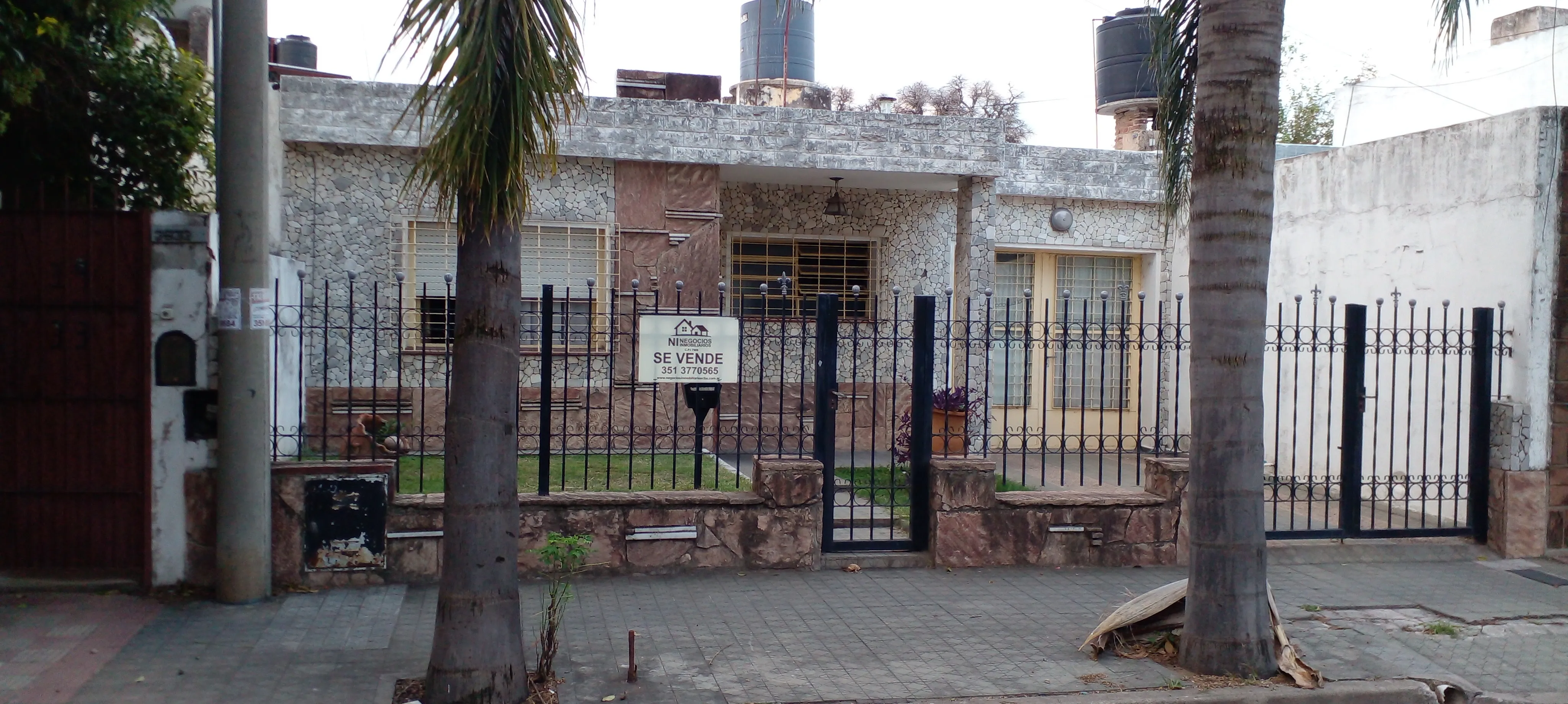 Se vende casa en Barrio Altamira
